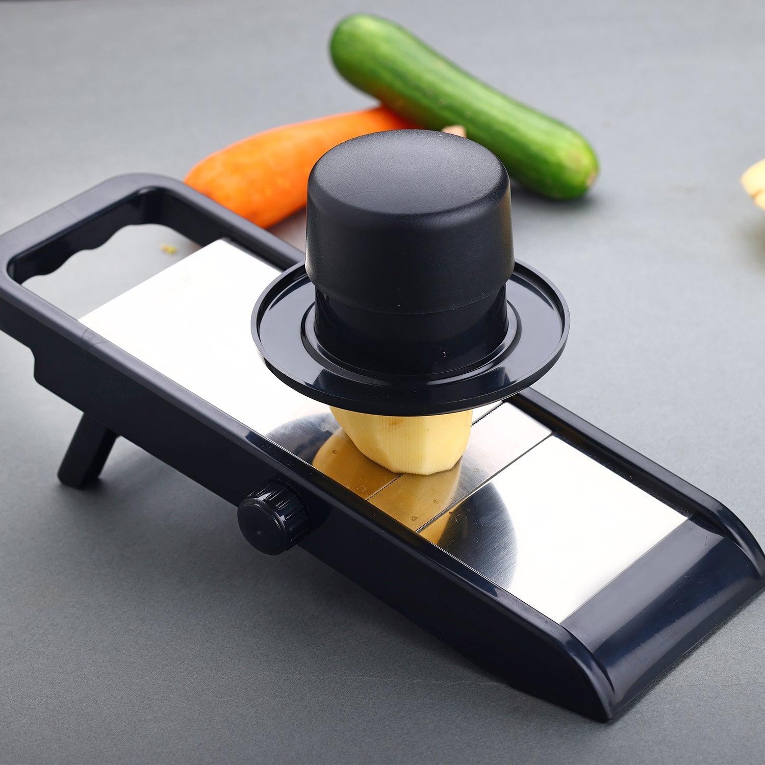 Premium multipurpose potato and onion slicer and grater, adjustable, for chips. Premium multipurpose potato and onion slicer and grater, adjustable, for chips.